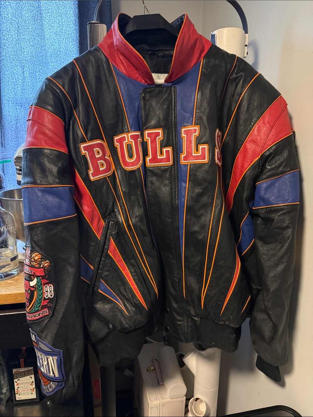 Authentic Jeff Hamilton Chicago Bulls “Repeat 3-Peat Leather Bomber Jacket